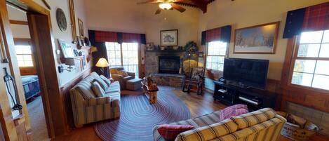 Living Room, Furniture, Indoors, Couch, Flooring