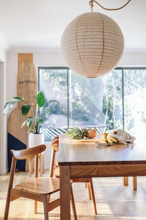 Sunny dining table for 8
