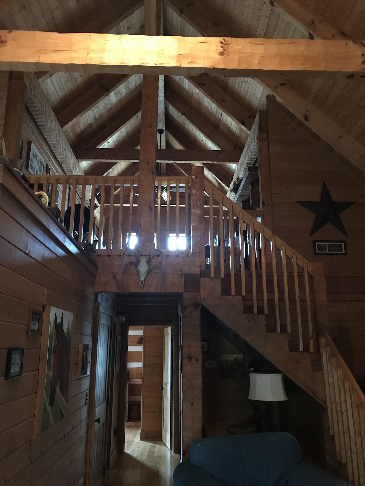 Beautiful Log Cabin in Gorgeous, Private Wooded Area