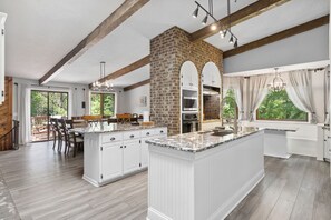 Bright and inviting kitchen