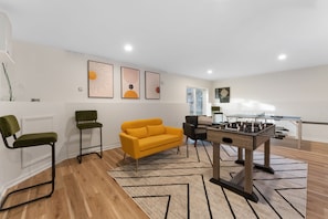 Spielezimmer