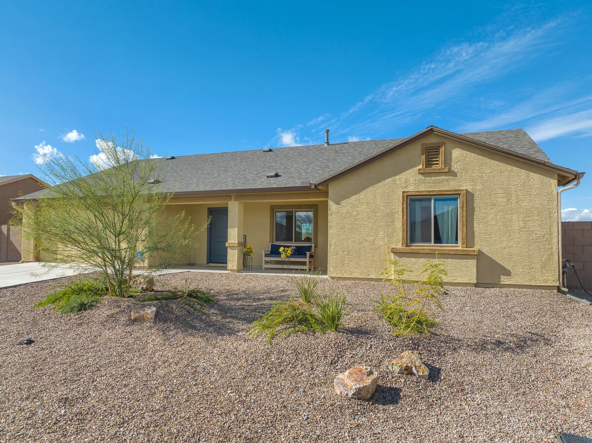 Beautiful 4bd 2Ba Office Pets Yard Near Del Sol Casino Golf resort Near Airport