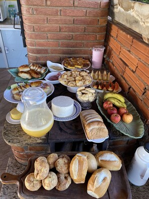 Breakfast meal