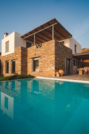 Villa & Pool exterior