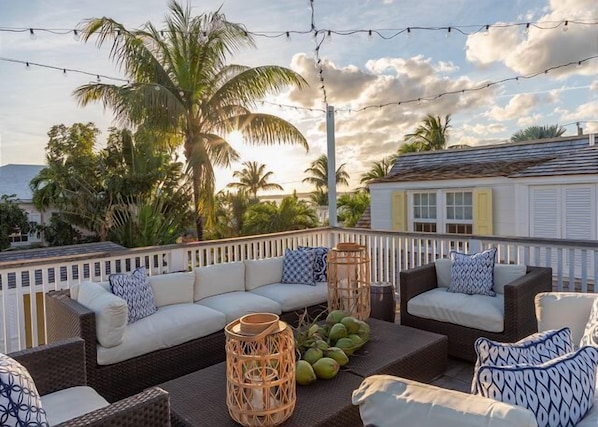 Welcome to Allamanda House.  Our rooftop living area overlooking the pool.