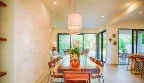 Open style dining area