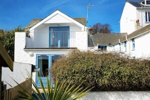 Front view of Little Trevara cottage