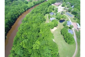 An aerial photo of Selah the Black River Lodges. 