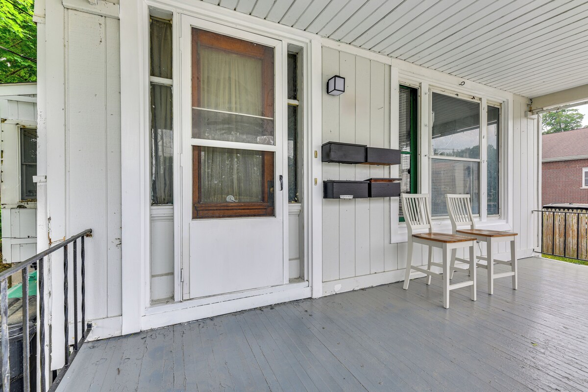 Tonawanda Apartment Steps to Niagara River!