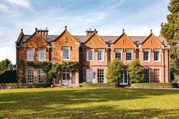 Ellerton Hall