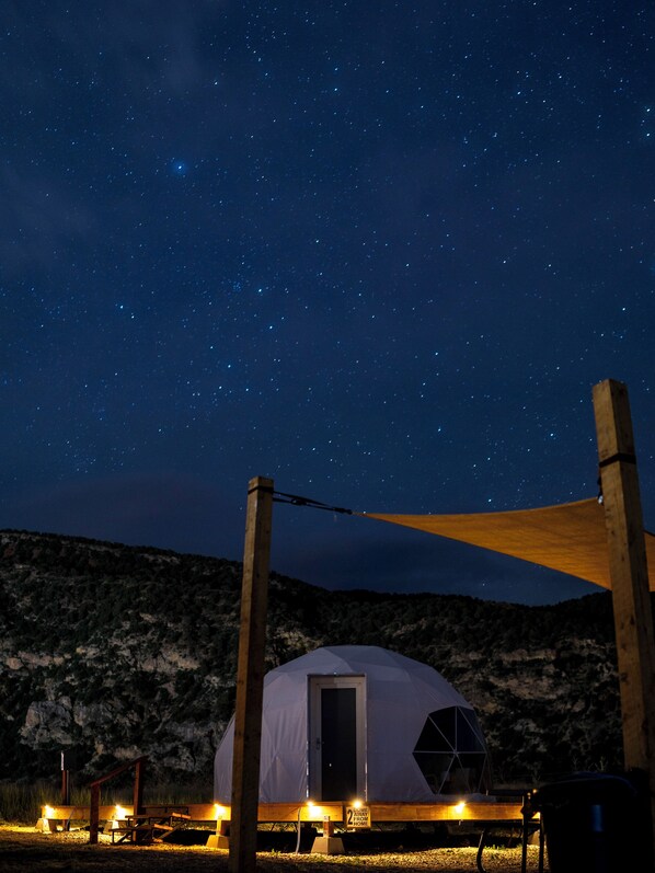 Stargazing in Southern Utah at Little Village Retreat