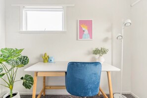 Desk with fast internet 
