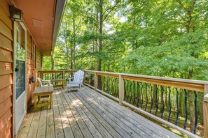 Private Deck | Outdoor Seating | Mountain Views