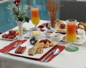 Breakfast meal