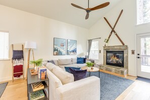 Living Room w/ Fireplace