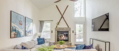 Living Room w/ Fireplace