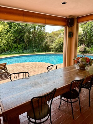 Outdoor dining