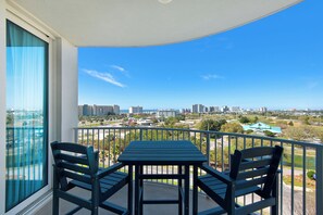 Palms Resort #2812 Jr. 2BR-Sunset Dreamer balcony