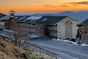 View of the Summit Condominiums overlooking the mountains.