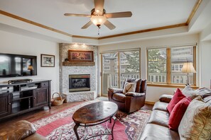 Living Room, Furniture, Indoors, Couch, Home Decor