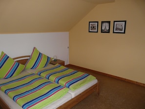 Schlafzimmer FW2