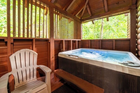 Indoor spa tub