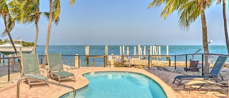 heated pool w/ gulf view 