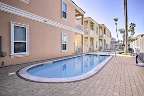 2 Community Pools | Community Charcoal Grill | Walk to Beach