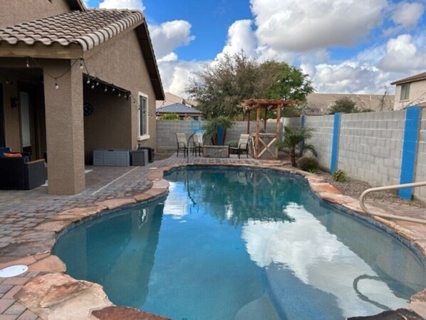 Backyard Pool with basketball hoop