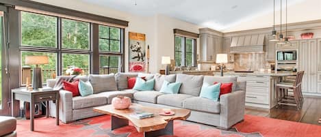 Open Floor Plan Kitchen/Living Room