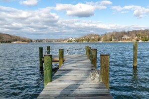 Go crabbing, fishing or swimming off the private pier, which is also suitable for docking your boat.