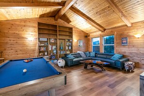 Pool table and games in Family/Game Room