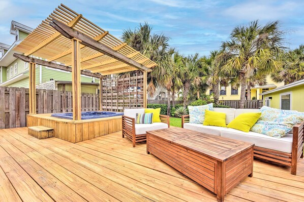 Jacksonville Beach Vacation Rental | 3BR | 2BA | 3 Steps Required to Access