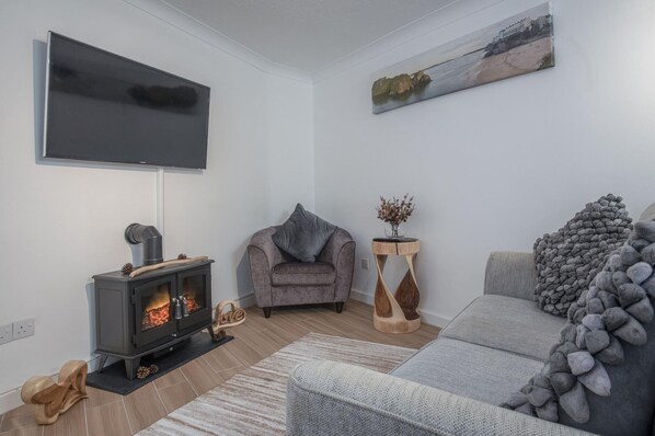 Castle Cove - 1 Bedroom Apartment - Tenby (12851)