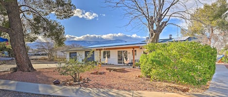 Cottonwood Vacation Rental | 3BR | 2BA | 1,943 Sq Ft | Step-Free Access