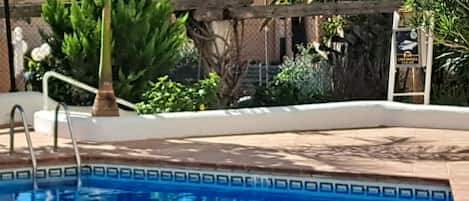 large acclimatized pool direct acceso from your terrace