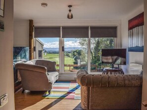 Open plan living space | Daisybank Cottage, Crieff