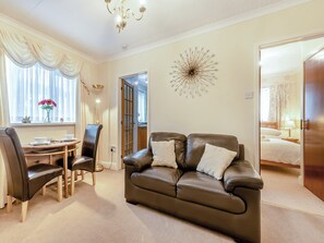 Living room/dining room | Craigfryn - Nine Oaks, Oakford