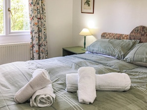 Double bedroom | Siskin Lodge - Lunga Estate Lodges, Craobh Haven