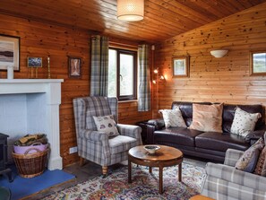 Living area | Catkin Lodge - Lunga Estate Lodges, Craobh Haven