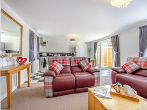 Living area | Willow’s Cottage - Pigeon Cottage Holidays, North Somercoates
