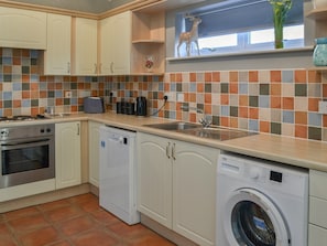 Kitchen | Roach - Wallrudding Farm Cottages, Doddington, near Lincoln