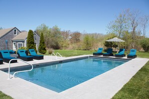 The pool ready for use
