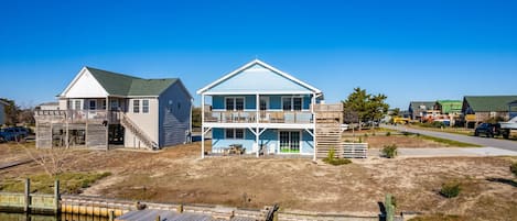 ONHC101A: Blue Water House | Aerial view, canalfront, private dock