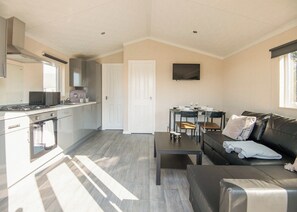 Ailsa Craig Pod - Arran Hills, Kilwinning