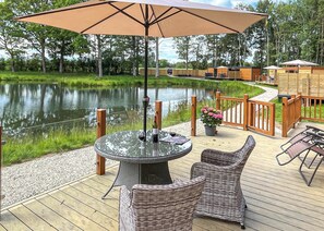 Oak Boutique Lodge - Woodland Lakes Boutique Lodges, Aughton