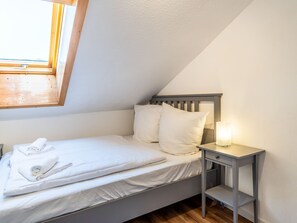 Schlafzimmer 2