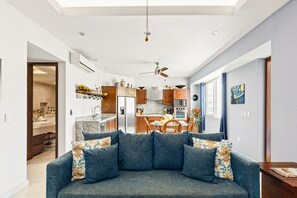 Condo - Image 3
