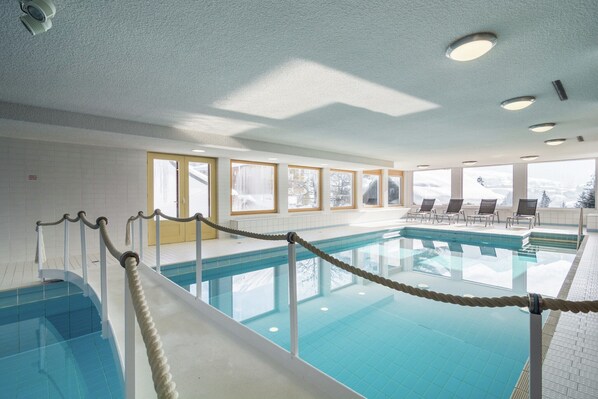 Holiday Home Swimming Pool