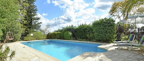 Schwimmbad des Ferienhauses